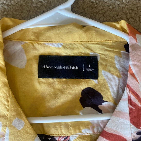 Men’s Abercrombie and Fitch Yellow Floral shirt - Picture 3 of 4